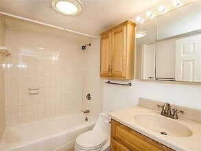 140 Pleasant St, Unit 309 in Brookline, MA - Building Photo - Building Photo