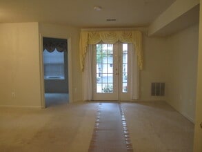 11333 King George Dr in Silver Spring, MD - Building Photo - Building Photo