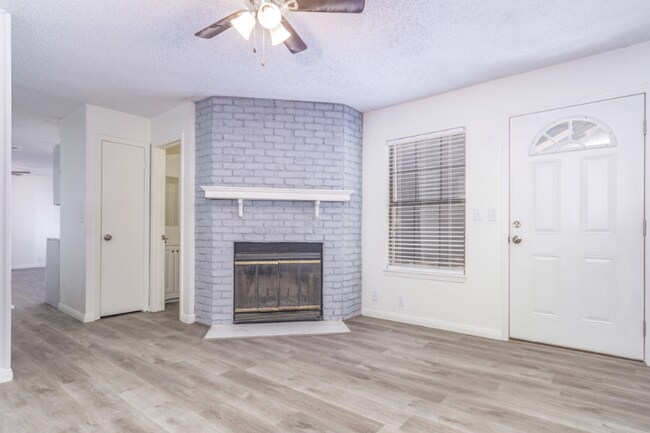property at 5 Shanna Ln