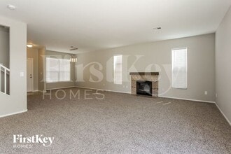 5917 Royal Castle Ln in Las Vegas, NV - Building Photo - Building Photo
