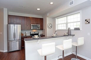 Jacksonville Station in Warminster, PA - Building Photo