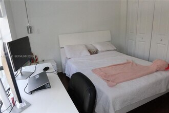 10923 NW 70th St in Doral, FL - Building Photo - Building Photo