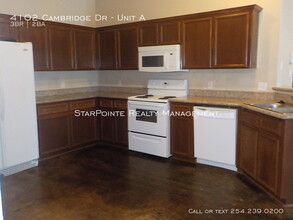 4102 Cambridge Dr-Unit -Unit A in Killeen, TX - Foto de edificio - Building Photo