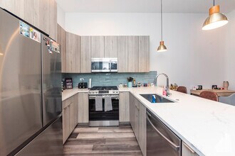 2317 N Clark St in Chicago, IL - Building Photo - Building Photo