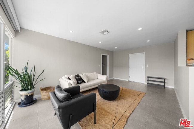 property at 1145 Larrabee St