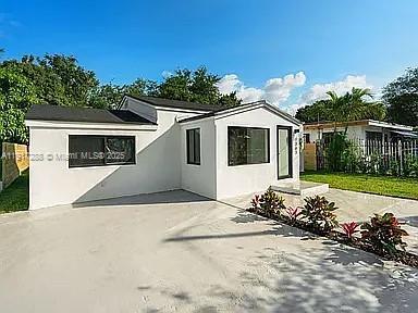 1367 NW 41st St in Miami, FL - Building Photo - Building Photo