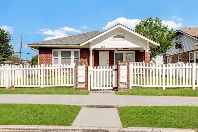 322 Everton St in Houston, TX - Building Photo - Building Photo
