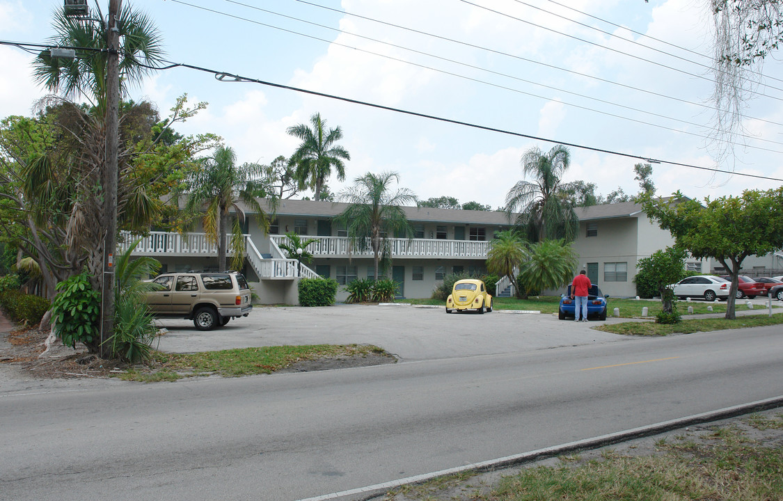 1041 SW 15th Ave in Fort Lauderdale, FL - Building Photo