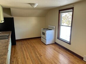 300 Radtke St, Unit 300 Radtke St. in Schofield, WI - Foto de edificio - Building Photo