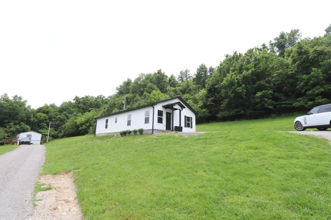 14 Jones Ln in Brush Creek, TN - Building Photo - Building Photo