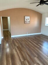 346 E 119th St in Los Angeles, CA - Building Photo - Building Photo