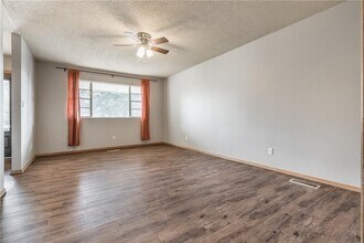 12 Shirley Ln in Edmond, OK - Building Photo - Building Photo