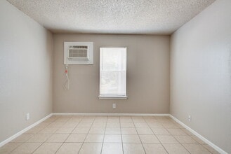 403 S Park Blvd in San Antonio, TX - Building Photo - Building Photo