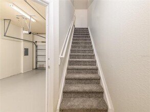 112 Beach Haven Ln in Tampa, FL - Foto de edificio - Building Photo