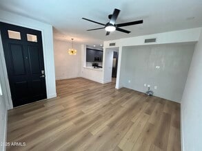 17850 N 68th St in Phoenix, AZ - Building Photo - Building Photo