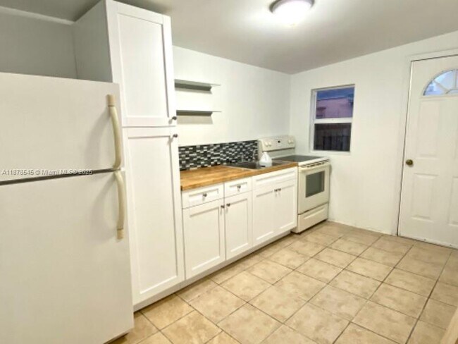 4307 SW 9th St in Miami, FL - Building Photo - Building Photo