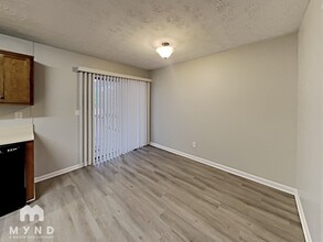 2682 Winding Creek Dr in Lithia Springs, GA - Building Photo - Building Photo