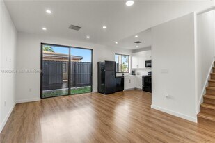 424 SW 1st St in Florida City, FL - Building Photo