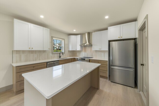 property at 2526 Tecoma Dr