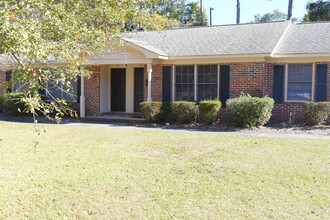 721 Montclair Dr in Wilmington, NC - Building Photo - Building Photo