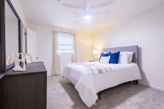 907 Trifecta on Red Mile in Lexington, KY - Building Photo - Interior Photo