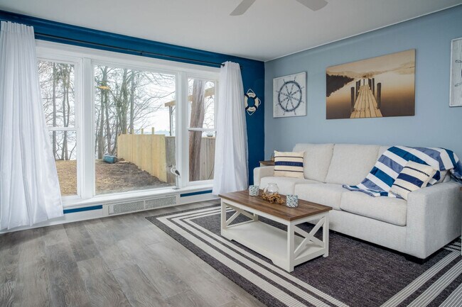 139 Cora Ave, Unit SI ID1374790P in Fox Lake, IL - Foto de edificio - Building Photo