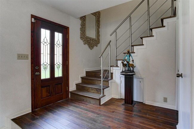 2323 Augusta Dr