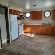 11203 Lawnford Ave in Wilmot, OH - Building Photo - Building Photo