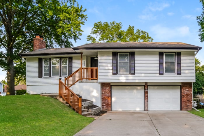 3200 SE 6th Ct in Blue Springs, MO - Building Photo