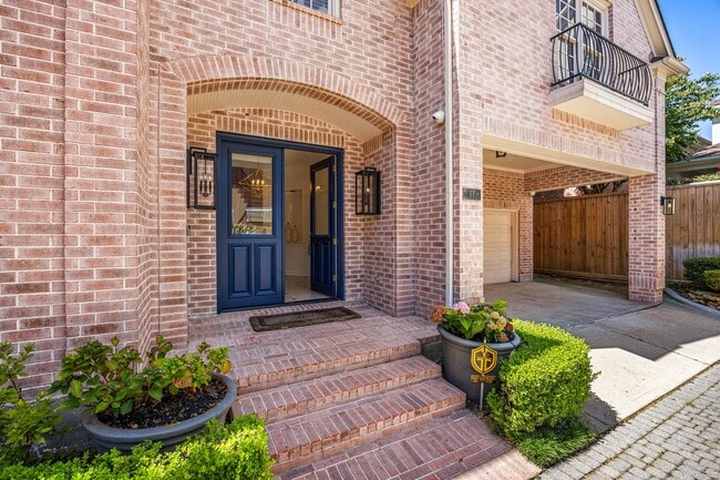 111 N Wynden Estates Ct in Houston, TX - Building Photo - Building Photo