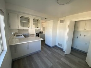 18328 Mansel Ave in Redondo Beach, CA - Building Photo - Building Photo