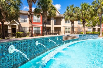 Rincon Apartments in McAllen, TX - Foto de edificio - Building Photo