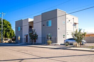 195 N 17th Ave in Yuma, AZ - Building Photo