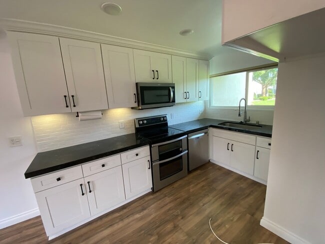property at 1404 N Tustin Ave