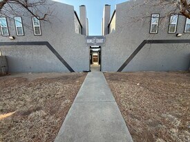 2303 76th St, Unit D in Lubbock, TX - Building Photo