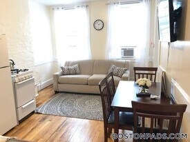 161 Endicott St, Unit 4R in Boston, MA - Building Photo