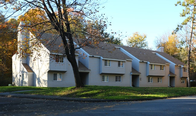 Fox Run Apartments