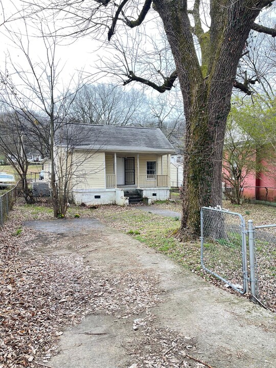 2302 Wheeler Ave in Chattanooga, TN - Building Photo