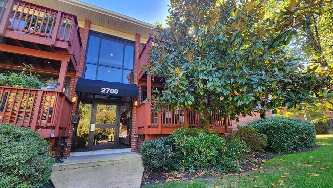 2700 Dartmouth Rd in Alexandria, VA - Building Photo - Building Photo