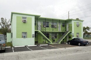 1400 NW 61st St Apartments