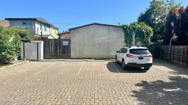 752 40th St-Unit -1 in Oakland, CA - Foto de edificio - Building Photo