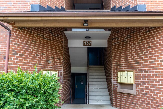 137 Green Turtle Ln in Charlottesville, VA - Building Photo - Building Photo