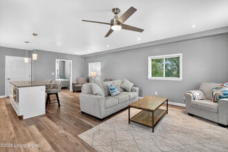 1537 W Market St in Louisville, KY - Building Photo - Building Photo