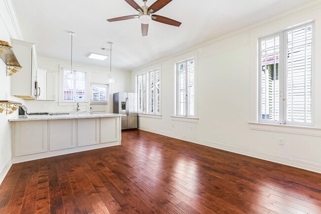 3208 Palmyra St, Unit B in New Orleans, LA - Building Photo - Building Photo
