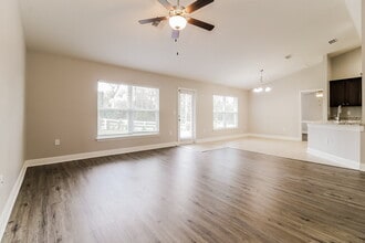 2129 Angel Fish Loop in Leesburg, FL - Building Photo - Building Photo