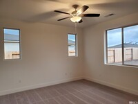 2335 Slater Ml Dr in Sparks, NV - Foto de edificio - Building Photo