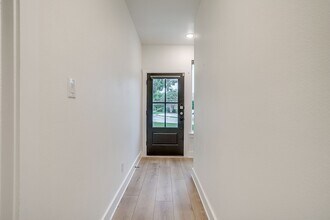 2843 Forest Park Blvd in Fort Worth, TX - Building Photo - Building Photo