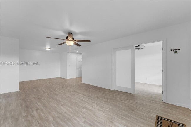 12820 SW 43rd Dr in Miami, FL - Building Photo - Building Photo