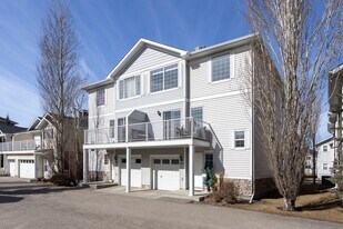 Newport Bay in Calgary, AB - Building Photo