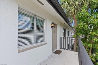 3608 Arctic Cir in Naples, FL - Foto de edificio - Building Photo